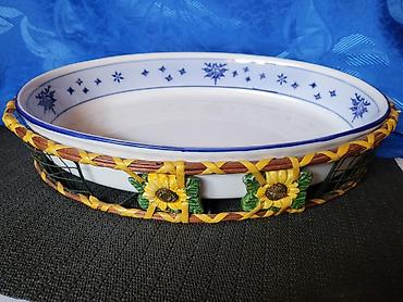 postamenti: Djuvecara,pekac Bavaria porcelan nov iz 70ih godina. Pekac radjen od — 2