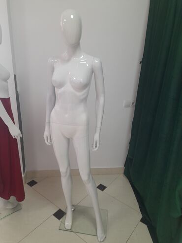 торговое оборудование бишкек: Манекен Взрослый женский, Материал: Пластик, Б/у