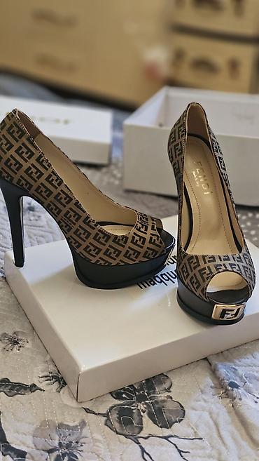 Tuflilər: Fendi 20 qalan 2si birlikdə 20 Fendi platform topuqlu ayaqqabı dəsti — 2