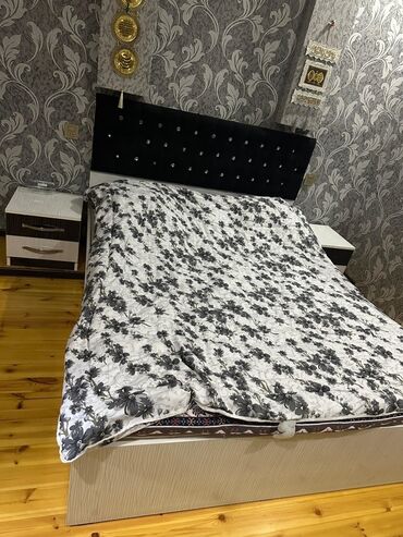 Qonaq otağı dəstləri: İşlənmiş, Divan, Kredit yoxdur — 4