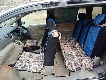 Toyota: Toyota Isis: 2005 г., Минивэн — 5