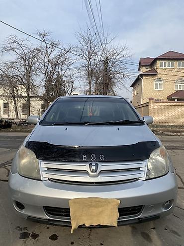 Toyota: Toyota ist: 2002 г., 1.3 л, Автомат, Бензин, Хэтчбэк — 2