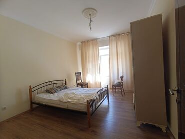 аренда квартиры в баку: 3otaqli 85kv mənzil kirayə verilir 320manat mənzil zəyif temirli di