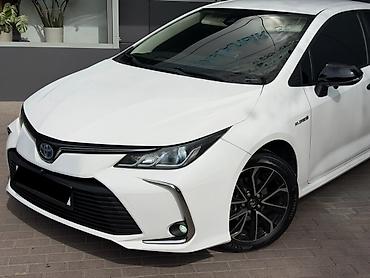 Унаа сатуу: Toyota Corolla: 2020 г., 1.8 л, Вариатор, Гибрид, Седан — 2