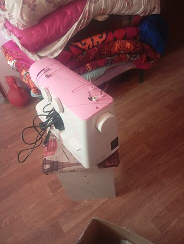 продам швейные машинки: Швейная машина Chayka, Электромеханическая