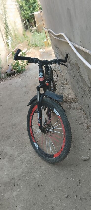 trek marlin 6: Yeni Şəhər velosipedi Adidas, 26", sürətlərin sayı: 12, Pulsuz çatdırılma