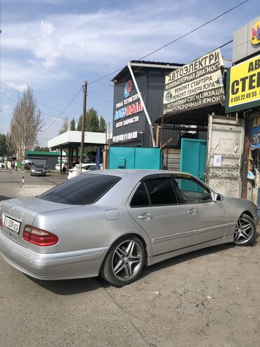 мата секл: Mercedes-Benz E-Class: 2001 г., 3.2 л, Типтроник, Бензин, Седан