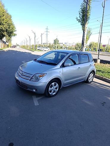 задний стоп камри 35: Toyota Ist: 2003 г., 1.3 л, Автомат, Бензин, Хэтчбэк — 2