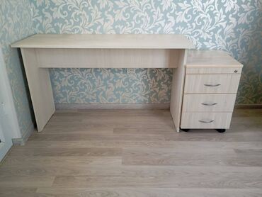 как продать старую мебель: Yazı masası veya dırnaq masası ılı metbextde de ıstıfade edıle bıler