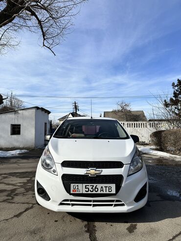 шевроле трекер: Chevrolet Spark: 2015 г., 1 л, Автомат, Бензин