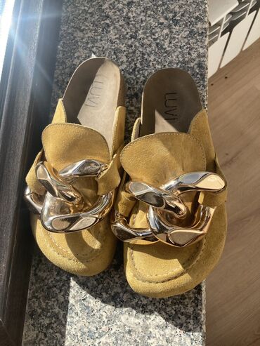 обувь для девочек: Замшевые мюли-шлепки, размер 37, в идеальном состоянии, пр-во Турция
