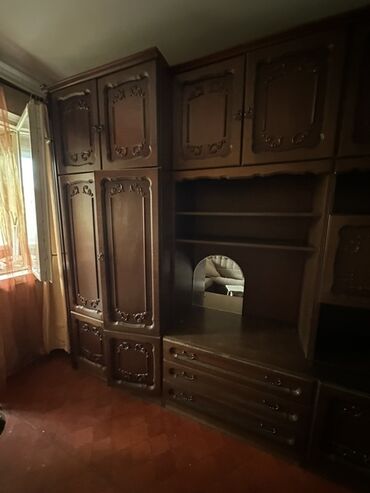 полки вместо прикроватных тумбочек: Зал үчүн гарнитур, Жыгач