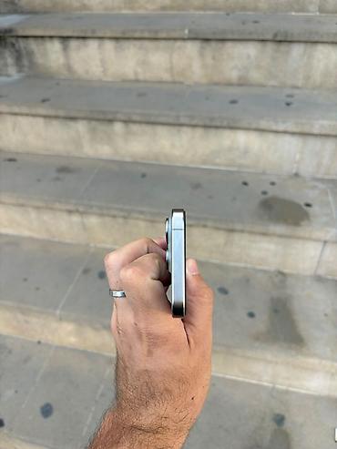 15 pro qara: IPhone 15 Pro, Face ID — 5