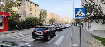Kommersiya daşınmaz əmlakı: İcarəyə verilir –İnşaatçılar metrosu. küçəyə vitrinli, hazır fəaliyyət — 4