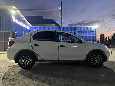 авто ярис: Renault Logan: 2018 г., 1.6 л, Механика, Бензин, Седан — 6