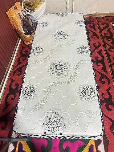table and chair: Матрас односпальный на раскладную кровать/койку. - Размер — 1
