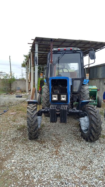 muravey motor: Salam traktor 82 di turbo matordu arxa tekerleride 89 du qabaqlar teze