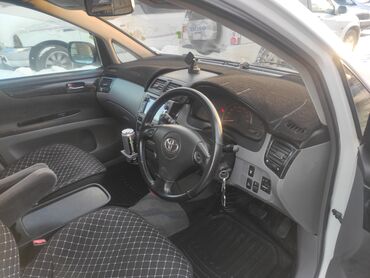 Toyota: Toyota Ipsum: 2002 г., 2.4 л, Автомат, Бензин, Минивэн — 8