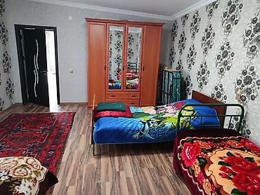 ev alqi satqi kiraye: Gündəlik ailəvi 1 otaqlı kirayə ev Xüsusiyyətlər: - Otaqda 3 yataq: 1 — 3