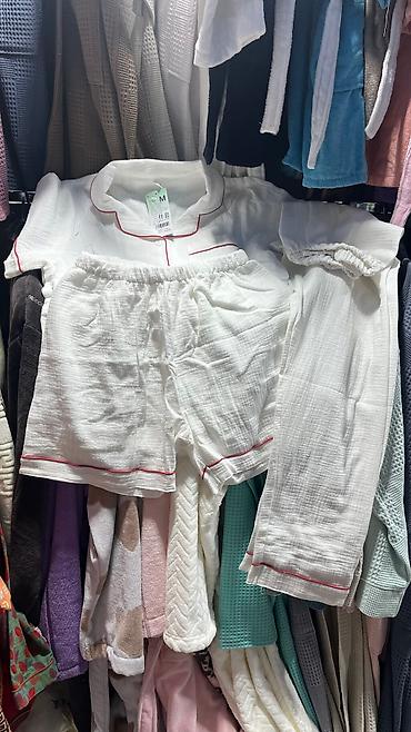 Домашние костюмы: Широкий ассортимент женских пижам халатов И мужских и детских рынок — 15