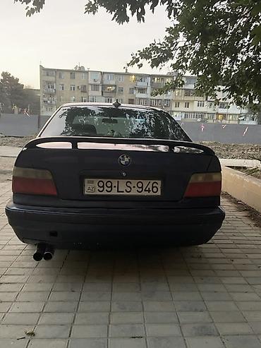 BMW: BMW 3 series: 2 l | 1993 il Sedan — 3