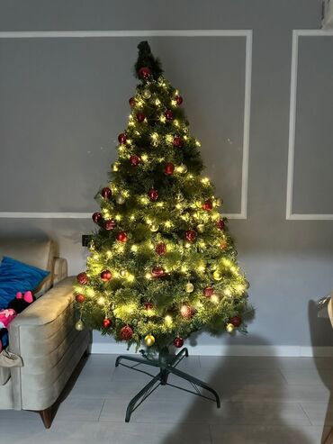 labubu şekili: Bəzədilmiş süni Yeni il şam ağacı - 2,80 m hündürlük (şəkilə əsasən)