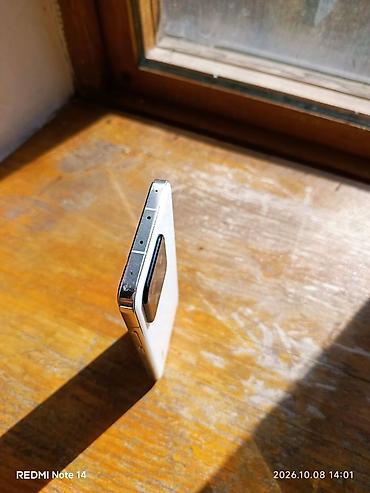 samsung galaxy s10e: Xiaomi, 13, Б/у, 256 ГБ, цвет - Белый, 2 SIM, eSIM — 3