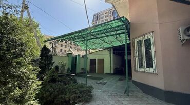 продаю дом с квартирантами: 310 кв. м, 8 бөлмө, Жылытылган, Жылуу пол, Брондолгон эшиктер