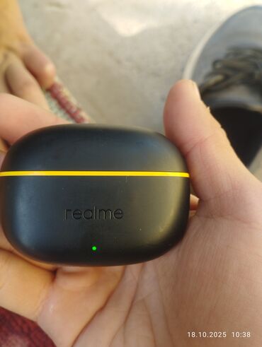 чтобы ухо не замёрзло: Беспроводные наушники realme Buds (TWS) с зарядным кейсом -
