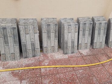 agdas tikinti materiallari: 25 ededi ölçü.30/60 kv qiymət 7 azn ünvan Günəşli ✨ Pərvin ✅ 9279