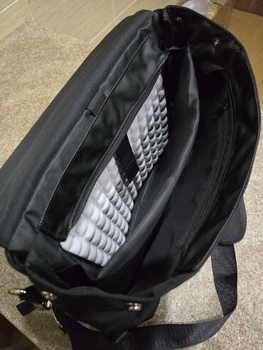 Чехлы и сумки для ноутбуков: Сумка-мессенджер Lockwood, для макбуков и ноутбуков, черная - Формат — 7