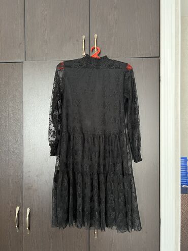 бархатное платье с гипюром: Кече көйнөгү, Узун модель, Жеңдери менен, S (EU 36)