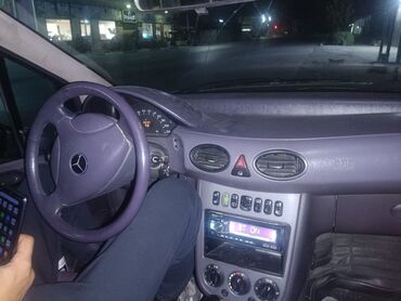 полированная машина: Mercedes-Benz A-class: 2002 г., 1.4 л, Механика, Бензин, Хетчбек