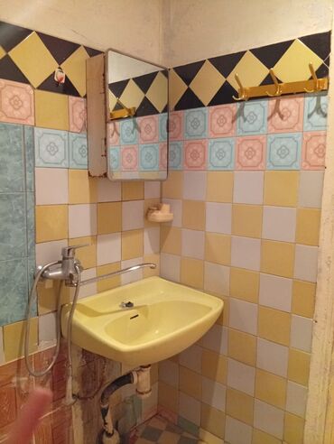 Uzunmüddətli kirayə mənzillər: Kirayə mənzil – Binəqədi rayonu, 6-cı mikrorayon, Nəsimi metrosuna — 9