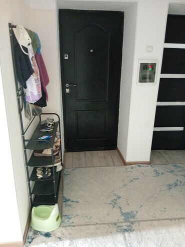 5 комнатные квартиры: 3 комнаты, 55 м², 2 этаж, Евроремонт