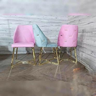 Stolice: Barske/dining stolice sa zlatnim metalnim nogama i mekanim — 13