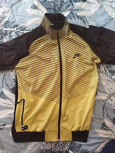 Jaketdi nike az qeyinilib her seyi eladir lalafo.az -da Jaketdi nike az qeyinilib her seyi eladir