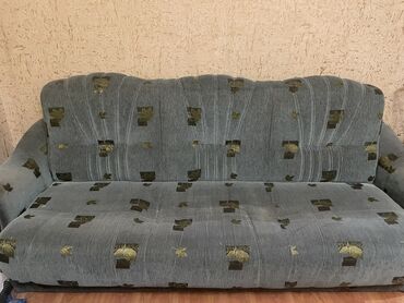 угловой кожаный диван: Бурчтук диван, түсү - Жашыл, Колдонулган