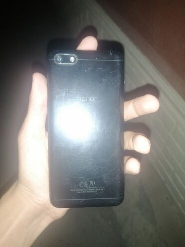 Honor 7A, 32 ГБ, цвет - Черный, Битый