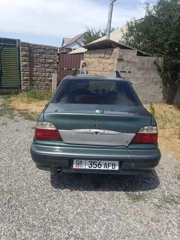 фит седан: Daewoo Nexia: 2003 г., 1.5 л, Механика, Бензин, Седан