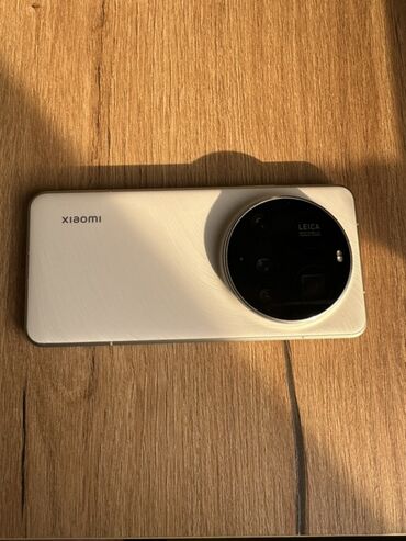 портативные колонки divoom: Xiaomi, 15 Ultra, Б/у, 256 ГБ, цвет - Белый, 2 SIM