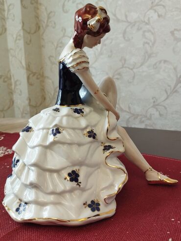 Heykəlciklər: 120 AZN Çexiyanın Porselen Balerina Fiquru. Zərləri getməyib təzə, heç — 8