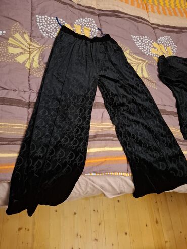 Köynək və bluzalar: Leopard naxışlı, uzunqol qadın bluzası. Bu bluza dəri detallarla — 6