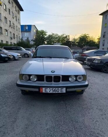 BMW: BMW 520: 1990 г., 2 л, Механика, Бензин, Седан