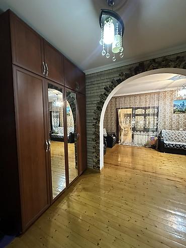 Həyət evləri və villaların satışı: Təkmərtəbəli həyət evi - Geniş, daş döşəməli həyət və maşın saxlanışı — 22