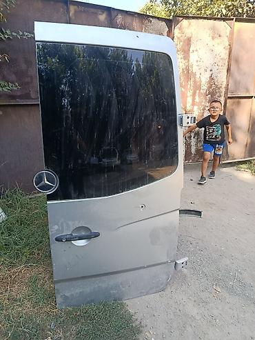 дверь спринтера: Дверь Задняя правая Mercedes-Benz, Б/у, Оригинал — 1