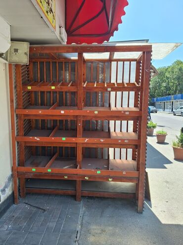 Manekenlər: Taxta vitrin 220/200sm 2eded
150azn biri
Neftciler 7679 leli