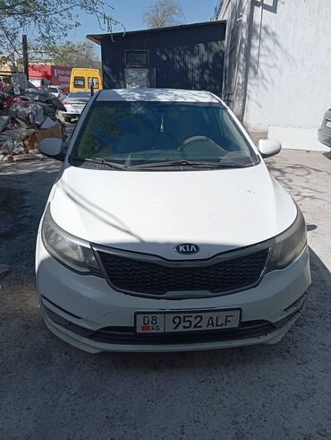 Kia: Kia Rio: 2015 г., 1.6 л, Механика, Бензин, Седан