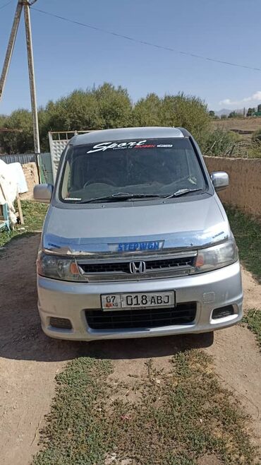 дом на колосах: Honda Stepwgn: 2002 г., 2 л, Автомат, Бензин, Вэн/Минивэн