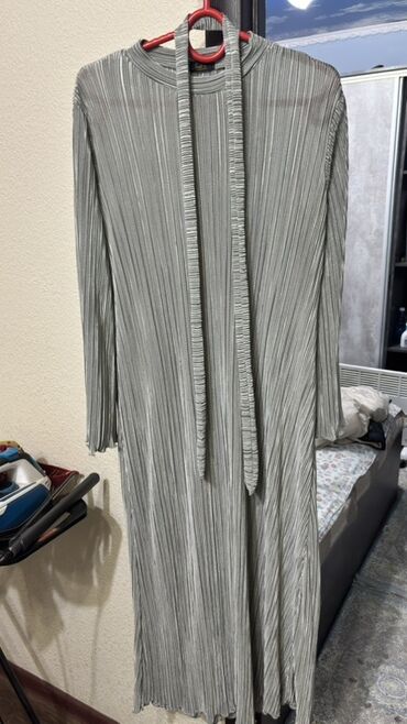 платья свободного кроя для полных: Повседневное платье, Длинная модель, Прямое, Стандарт